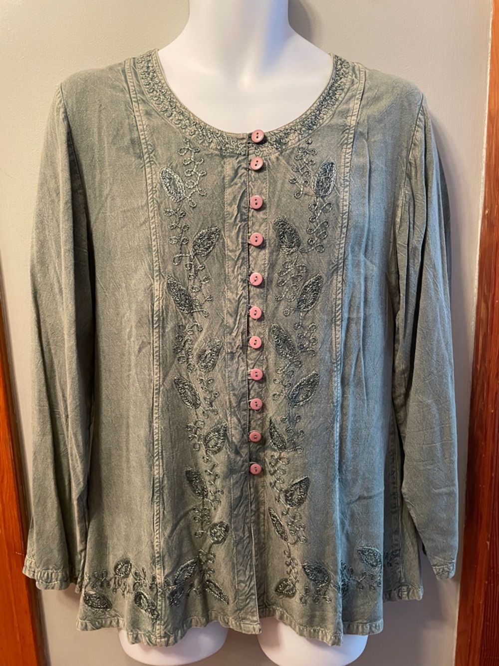 STYLE DE PARIS Boho Embroidered Button-Front Washed Sage Green Long Sleeve Top